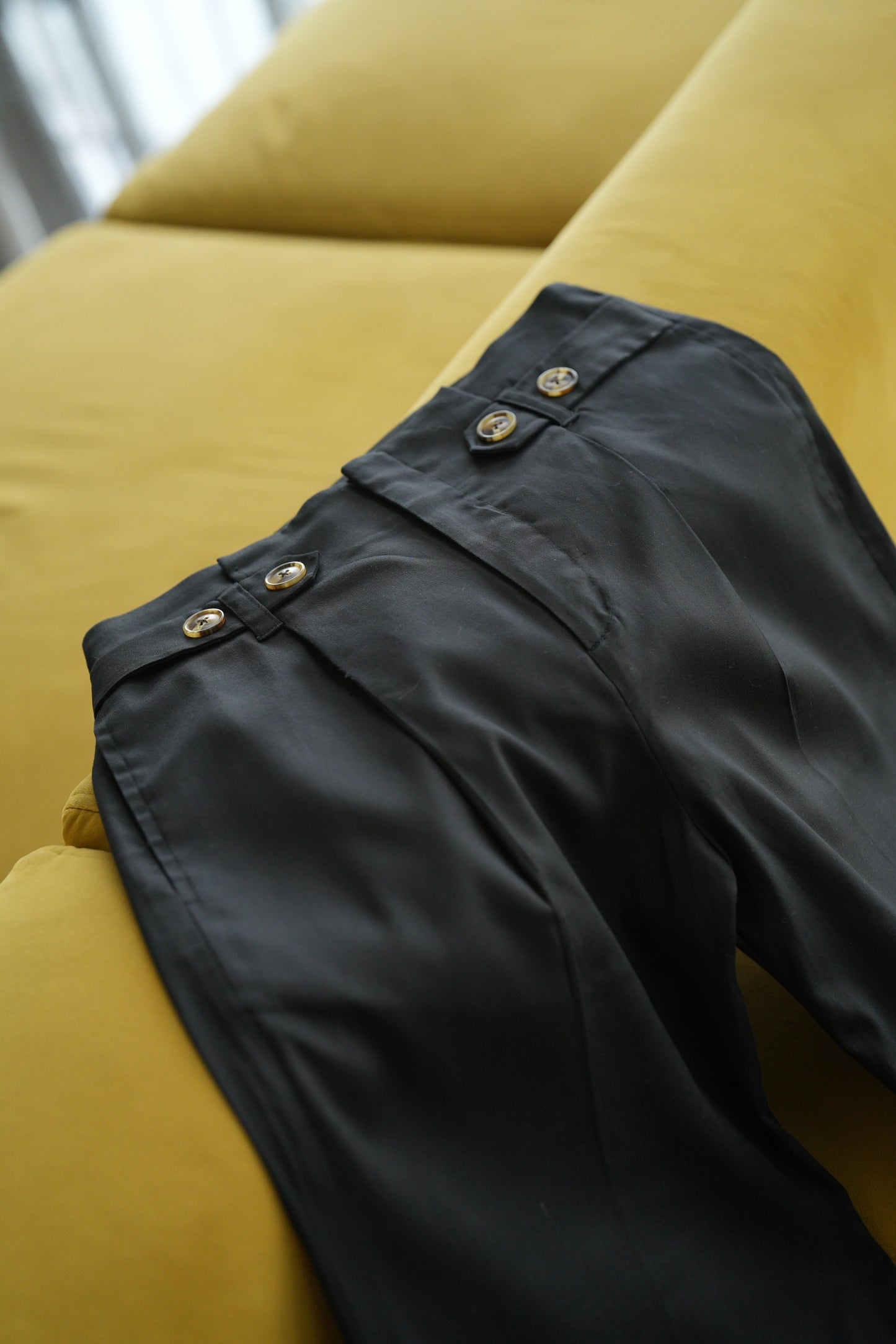 Noir Pleated Parallels