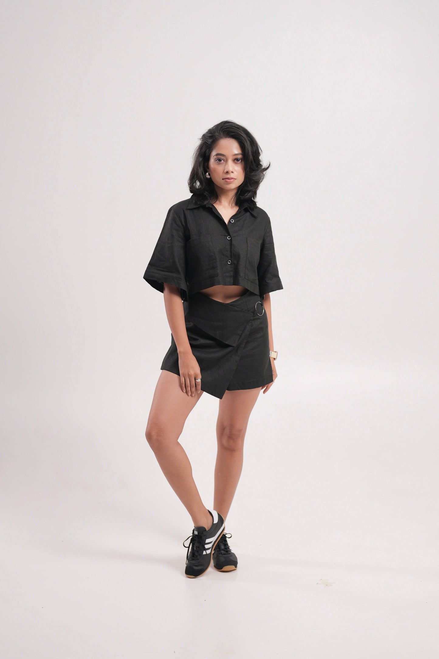 Black Linen Cropped Shirt