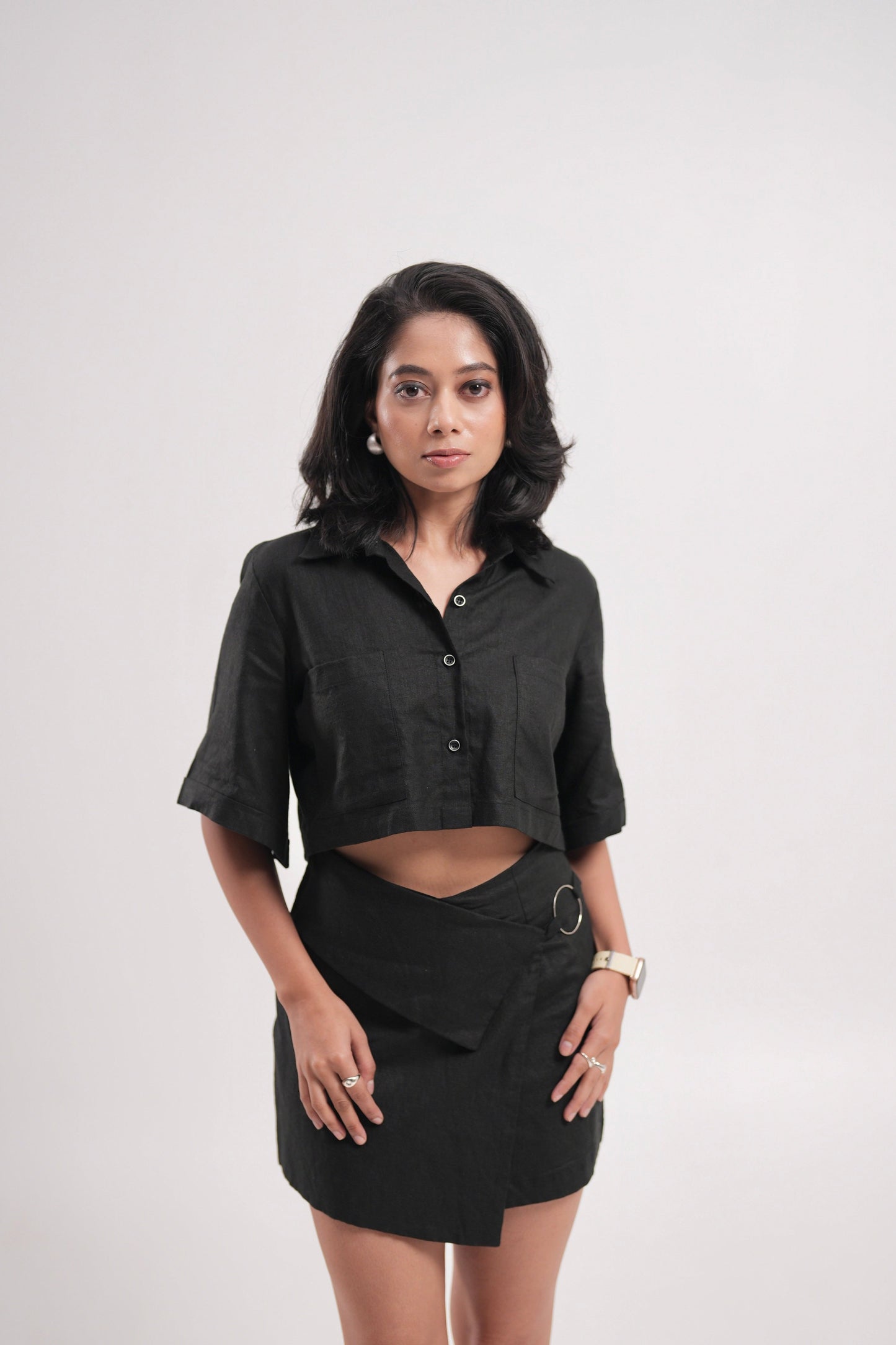 Black Linen Cropped Shirt