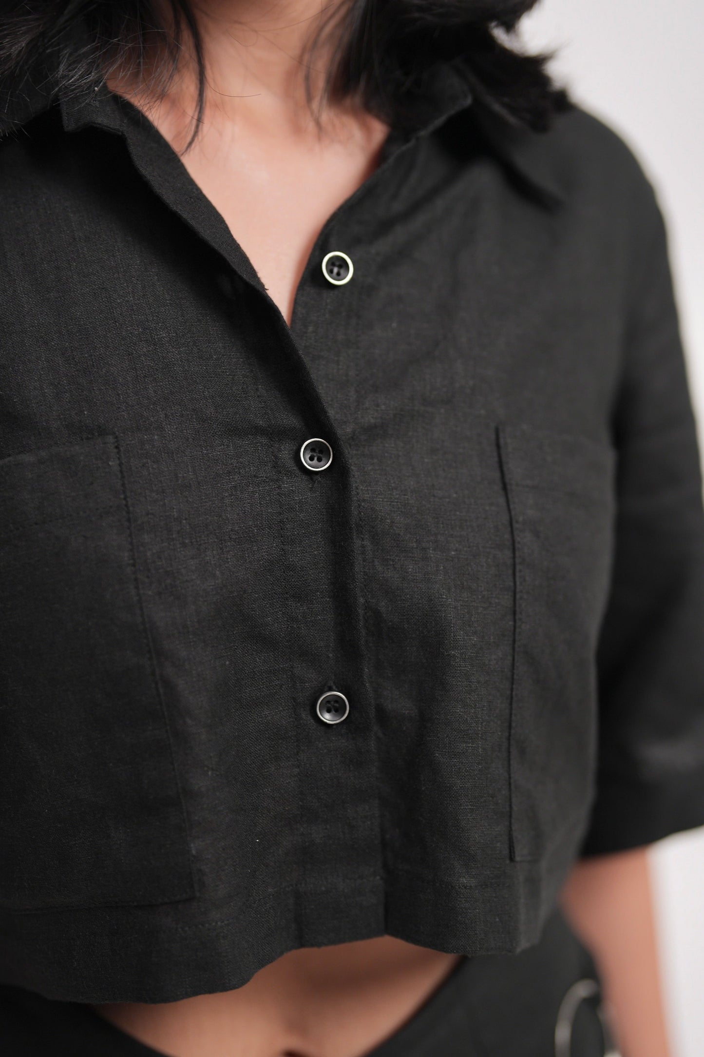 Black Linen Cropped Shirt