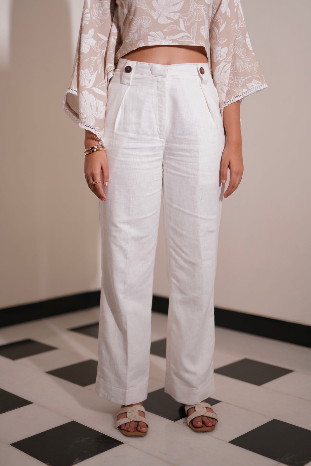 Chalky Pleated Pants