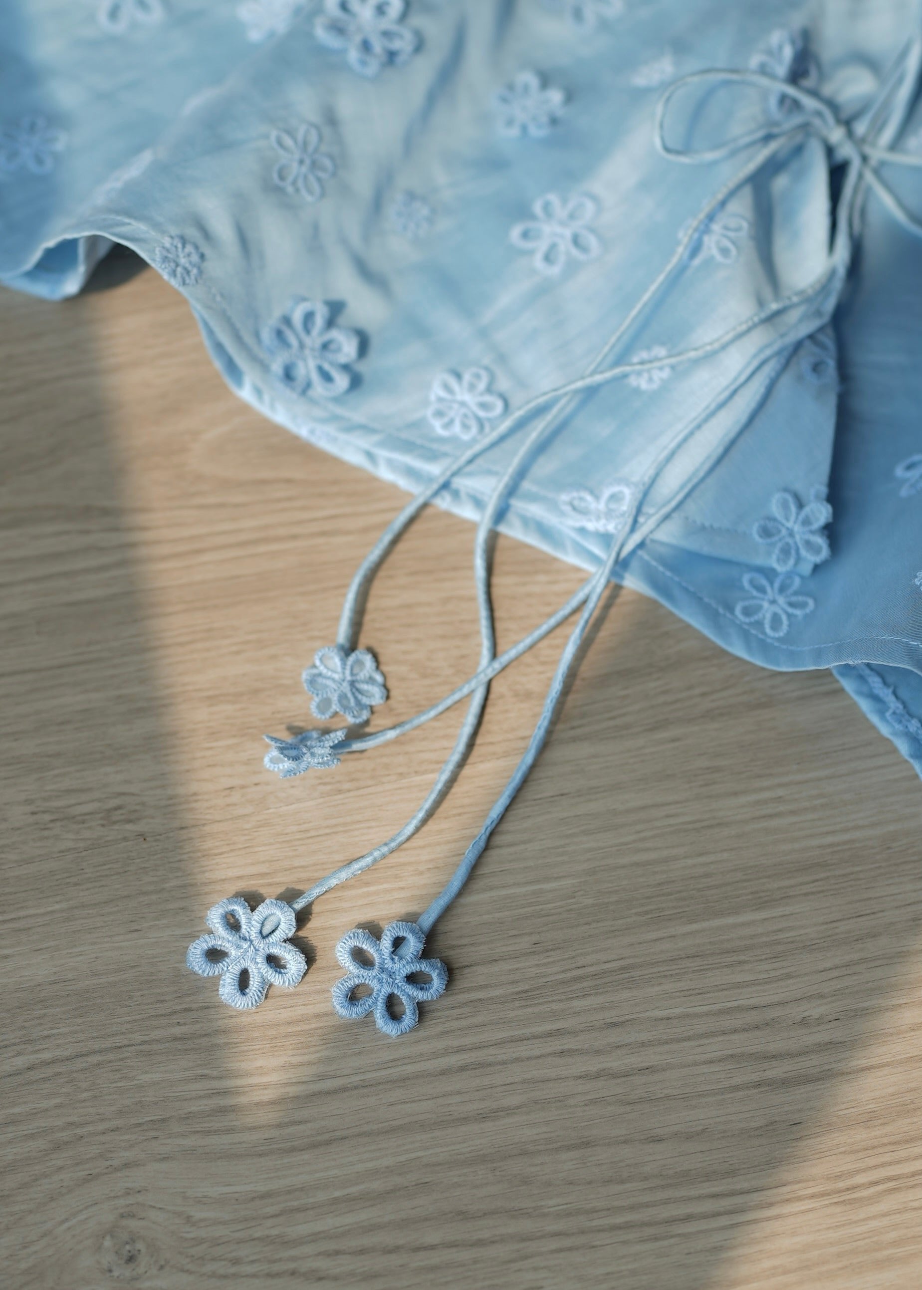 Skyla Tie Up Set